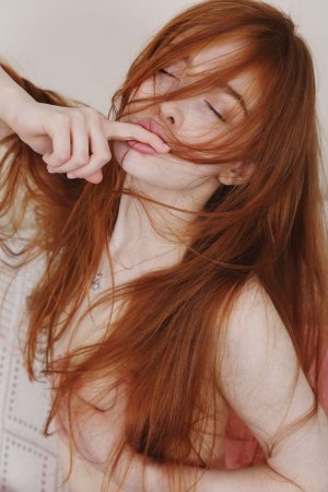 she-is-pretty-she-is-sexy-she-owns-small-tits-and-she-likes-to-pose-naked-20 thefappeningblog....jpg