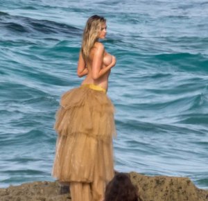 Kate Upton Sexy & Topless 4 thefappeningblog.com.jpg