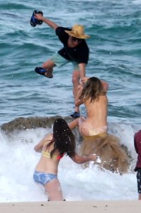 Kate Upton Sexy 16 thefappeningblog.com.jpg