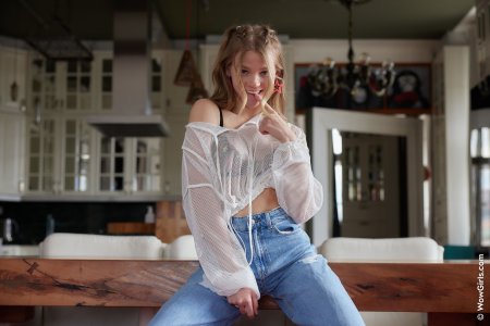 0005-01 thefappeningblog.com.jpg