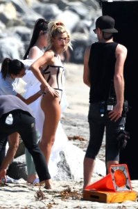 Hailey Baldwin Sexy 3 thefappeningblog.com.jpg