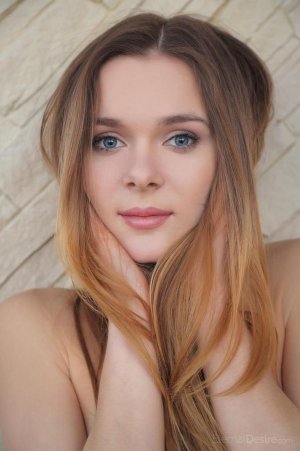 0709-14 thefappeningblog.com.jpg