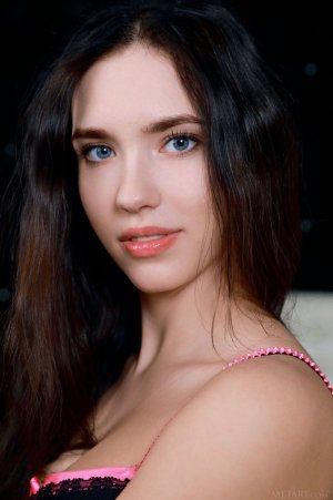 0005-03 thefappeningblog.com.jpg