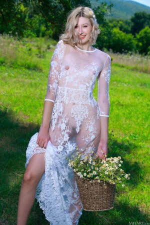 0007-01 thefappeningblog.com.jpg