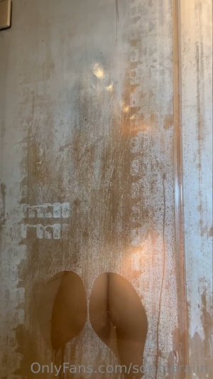 Sophieraiin Shower Tease Video Leaked FappTime.com.mp4_snapshot_00.45.196.jpg