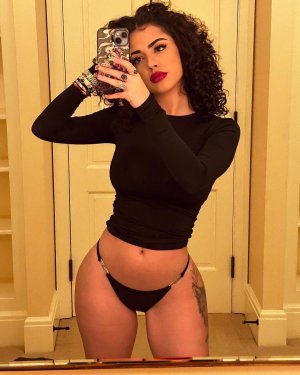 Malu_Trevejo_panties_and_black_top_12-27-2023__1_.jpg