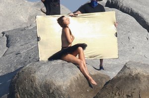 Myla Dalbesio Topless 8 thefappeningblog.com.jpg