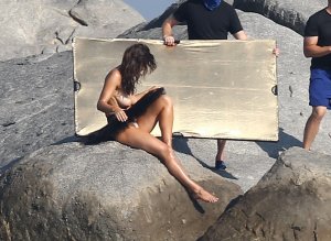 Myla Dalbesio Topless 29 thefappeningblog.com.jpg