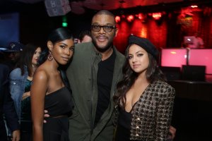 Inanna Sarkis Nip Slip 1 thefappeningblog.com.jpg