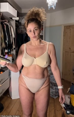 thumbnail_79525123-12918309-Loose_Women_s_Nadia_Sawalha_59_showed_off_her_real_body_in_her_r-a...jpg