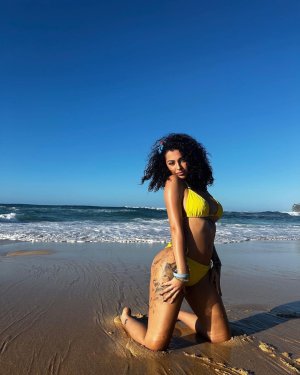 Malu_Trevejo_in_yellow_bikini_12-31-2023__8_.jpg
