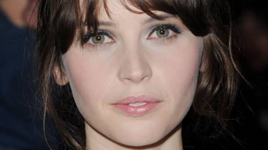 645full-felicity-jones.jpg