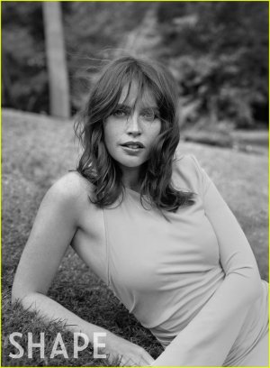 740full-felicity-jones.jpg