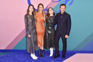 Danielle Haim See Through 25 thefappeningblog.com.jpg