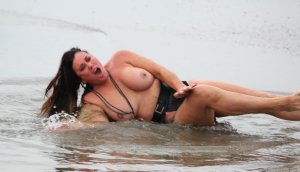 Lisa Appleton Topless 43 thefappeningblog.com.jpg