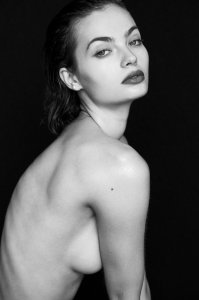 Moa Aberg Sexy Topless 6 - thefappeningblog.com.jpg