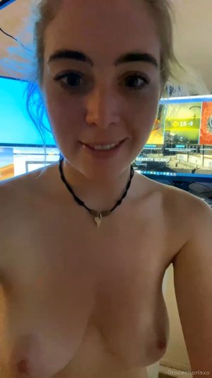 Grace Charis Nude Gaming Livestream Video Leaked FappTime.com.mp4_snapshot_01.31.48.190.jpg