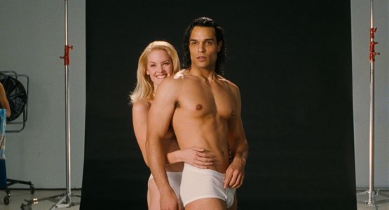 The Real Blonde.mp4_snapshot_01.18.38.481.jpg