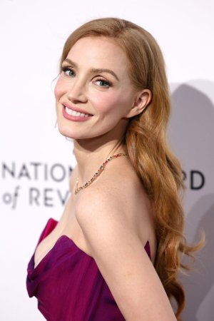436001068_jessica-chastain-attends-the-2024-national-board-of-review-gala-01.jpg