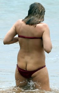 Elisabeth-Harnois-Ass-2.jpg