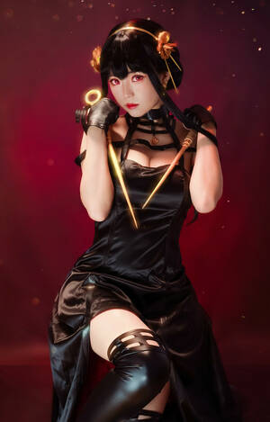 ely-cosplay_thefappeningblog.com_0009.jpg