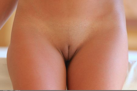 cira-nerri-is-pretty-sexy-and-skinny-and-she-knows-just-what-you-need-10 thefappeningblog.com.jpg