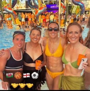 Nobbs and Bronze.jpg