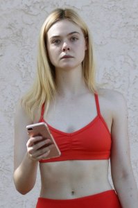 Elle Fanning Sexy 42 thefappeningblog.com.jpg