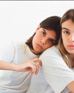 Joanna Halpin and Sarah Halpin Topless & Sexy 11 thefappeningblog.com.jpg