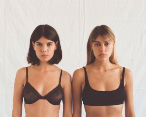 Joanna Halpin and Sarah Halpin Topless & Sexy 15 thefappeningblog.com.jpg