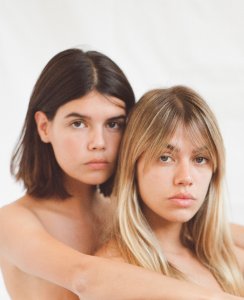 Joanna Halpin and Sarah Halpin Topless & Sexy 16 thefappeningblog.com.jpg