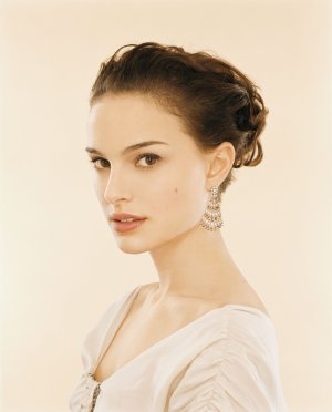 natalie_portman_2002_andrew_macpherson_photoshoot_05.jpg