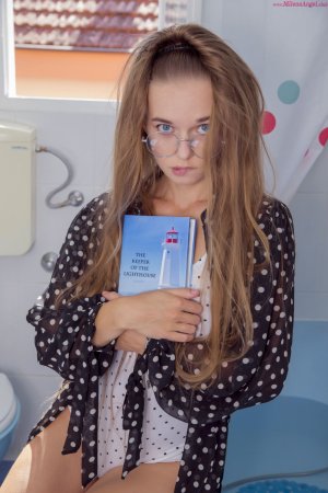 0001-01 thefappeningblog.com.jpg