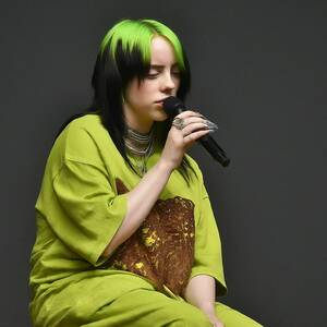 billie-eilish_thefappeningblog.com_0001.jpg