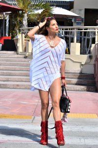 Jennifer Nicole Lee Braless 2 -thefappeningblog.com.jpg