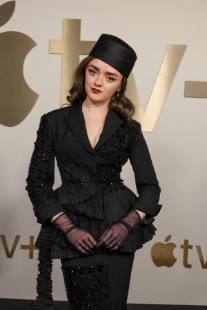 Maisie Williams (4).jpg