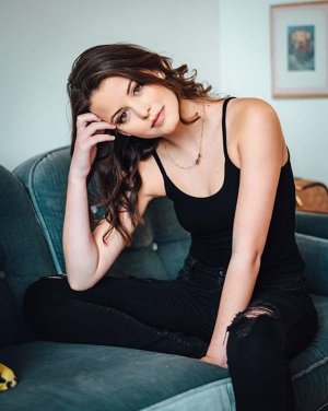 Sara Waisglass (3).jpeg