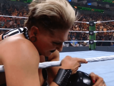 _Rhea nip slip MITB vs Charlotte 2.png