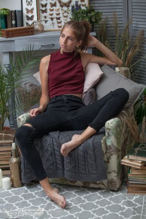 0023-02 thefappeningblog.com.jpg