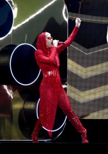 Katy Perry Sexy Red Costume 18 - thefappeningblog.com.jpg