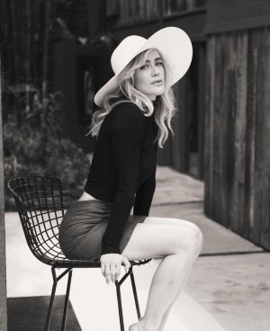 Melissa Roxburgh.jpg