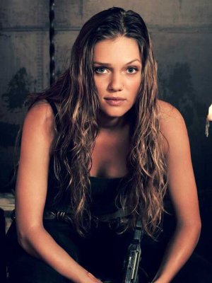 Tracy Spiridakos (2).jpeg