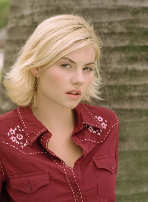 elisha_cuthbert_2003_mitchell_stone_photoshoot_for_instyle_magazine_09.jpg