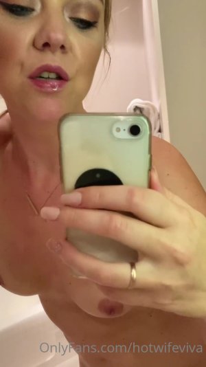 hotwifeviva (2).jpg