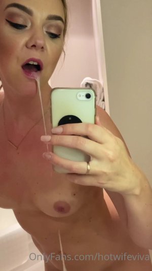 hotwifeviva (9).jpg