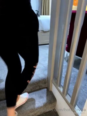 hotwifeviva (300).jpg