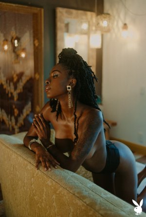 0002-06 thefappeningblog.com.jpg