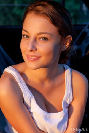 nikia-luce-del-sole-ii-05 thefappeningblog.com.jpg