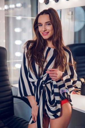 0003-02 thefappeningblog.com.jpg