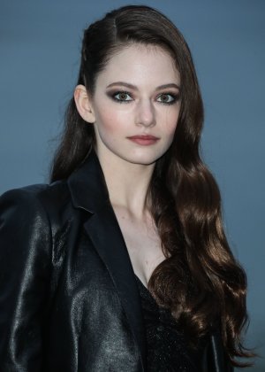mackenzie-foy-saint-laurent-10.jpg